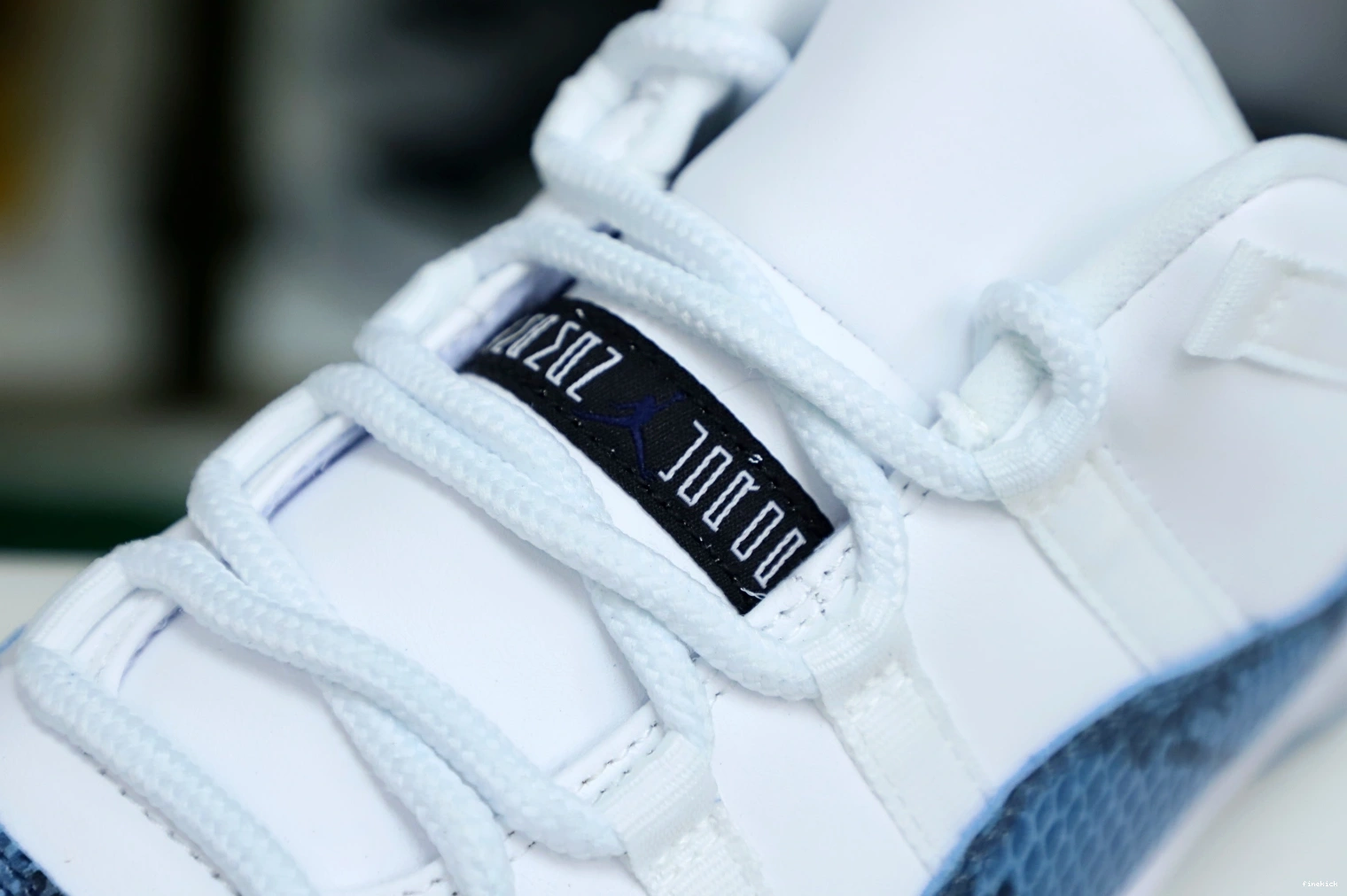 11 Jordan snakeskin” Jordan “navy Air 0116